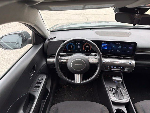 Used 2025 Hyundai Kona SEL FWD image 17