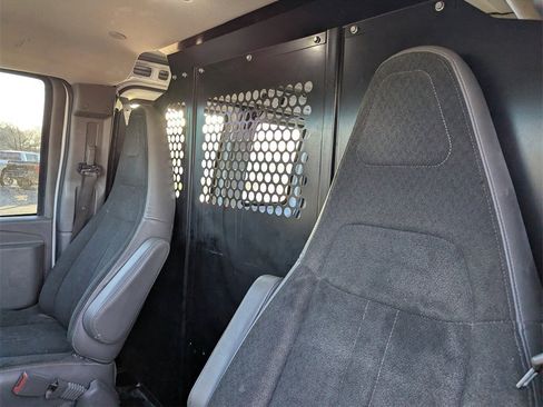 Used 2021 GMC Savana 2500 w/ Driver Convenience Package image 12