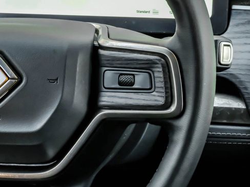 Used 2024 Rivian R1S Adventure AWD/4WD image 28
