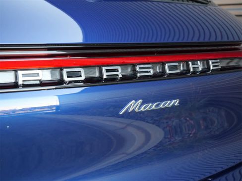 Used 2025 Porsche Macan image 24