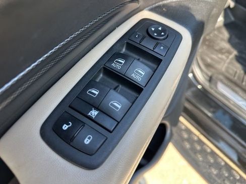 Used 2022 Dodge Durango GT image 9