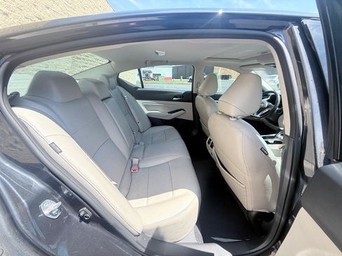 Used 2022 Nissan Altima 2.5 Platinum AWD/4WD image 12