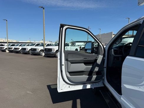 New 2026 Ford F550 4x4 Crew Cab image 25