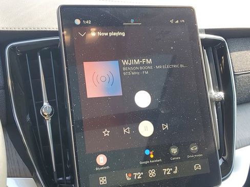 New 2026 Volvo XC90 T8 Ultra w/ Protection Package Premier image 14