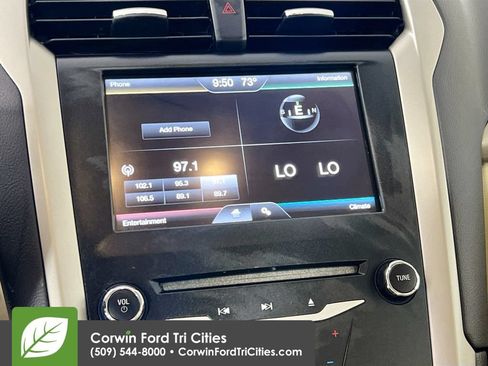 Used 2014 Ford Fusion SE FWD image 20