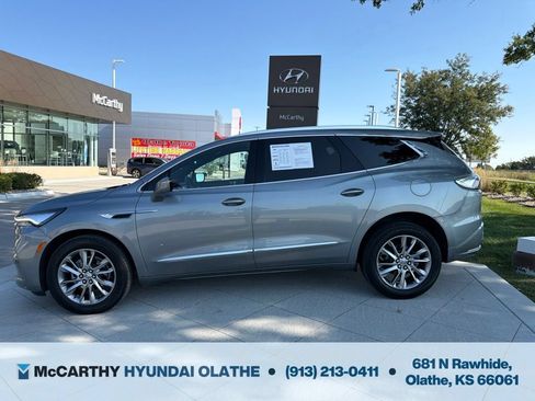Used 2023 Buick Enclave Avenir w/ Avenir Technology Package AWD/4WD image 13