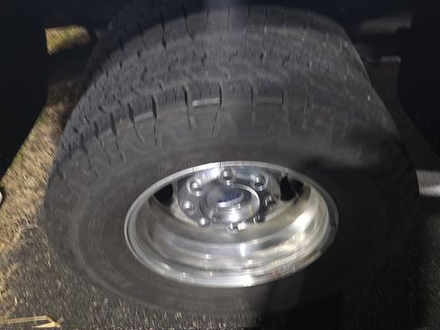 Used 2016 Ford F350 Lariat w/ Lariat Interior Package image 8