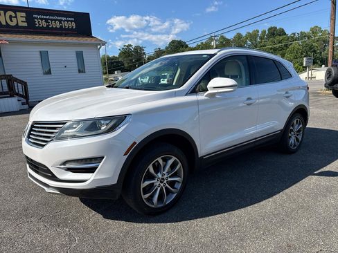 Used 2015 Lincoln MKC AWD w/ Equipment Group 101A Select image 2