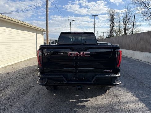 Used 2024 GMC Sierra 3500 AT4 w/ AT4 Premium Plus Package image 8