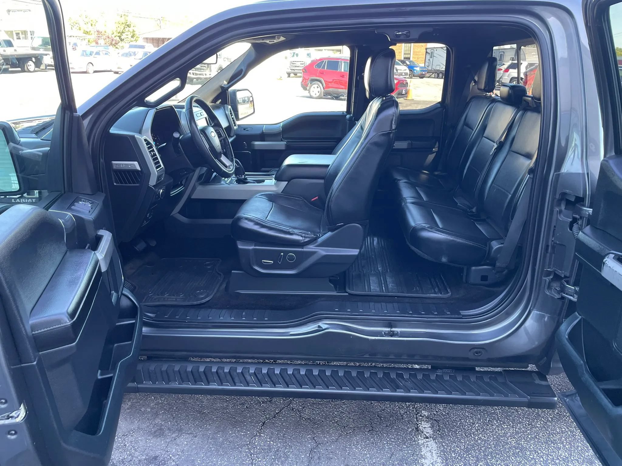 Used 2015 Ford F150 Lariat RWD image 19