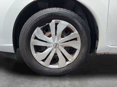 Used 2019 Nissan Versa Note SV FWD image 19