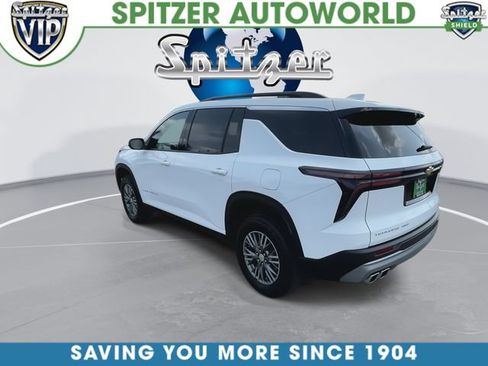 Used 2025 Chevrolet Traverse LT AWD/4WD image 6