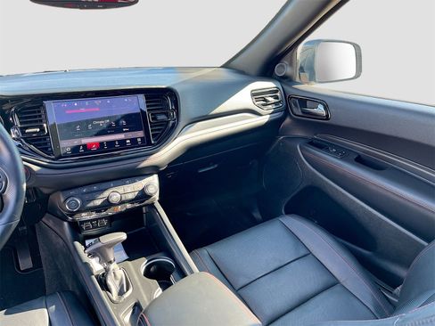 Used 2024 Dodge Durango GT image 25
