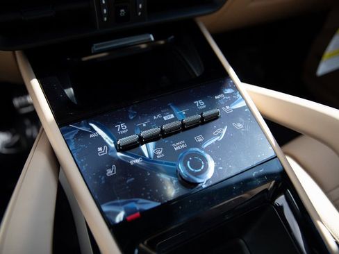 New 2026 Porsche Cayenne S image 15