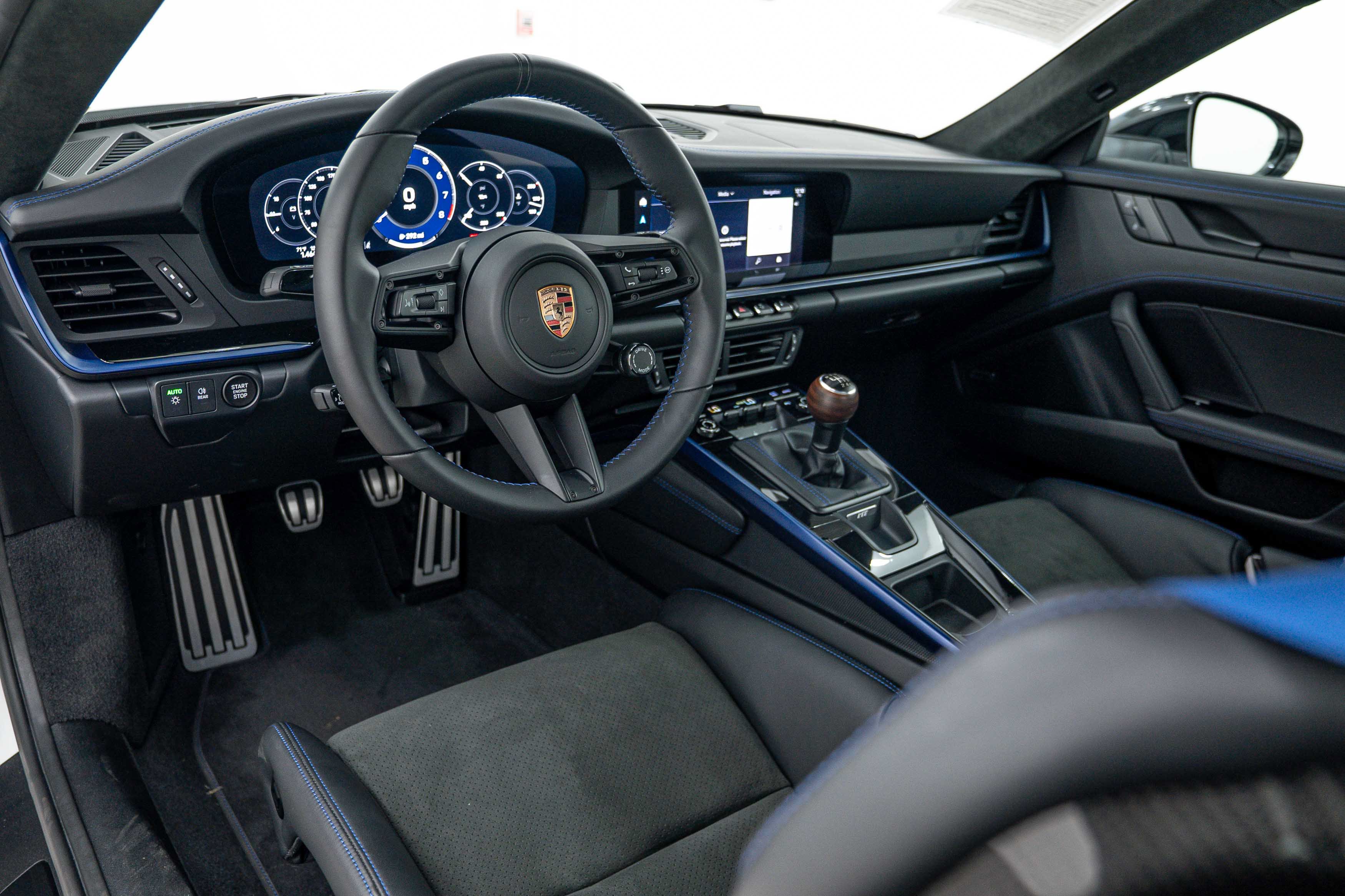 Certified 2026 Porsche 911 Carrera T RWD image 4