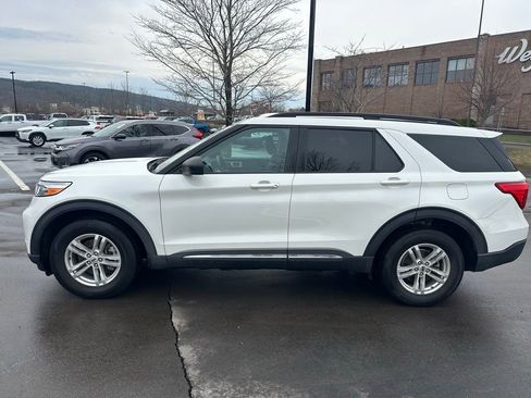 Used 2022 Ford Explorer XLT w/ Class IV Trailer Tow Package image 7