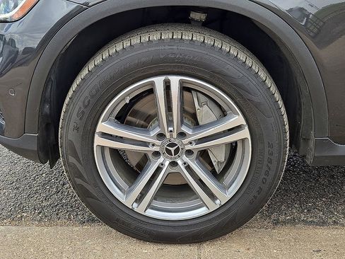 Used 2022 Mercedes-Benz GLC 300 image 11