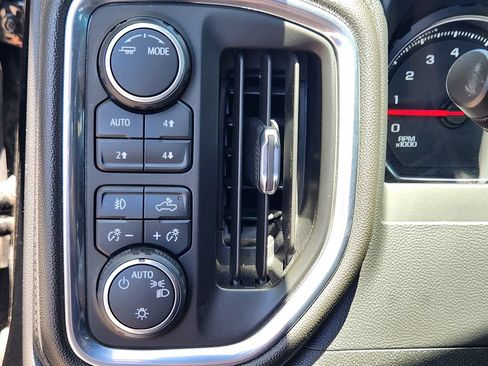 Used 2021 Chevrolet Silverado 1500 LT Trail Boss w/ LPO, Dark Essentials Package AWD/4WD image 14
