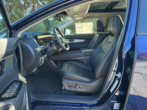 New 2025 Nissan Murano SL image 10