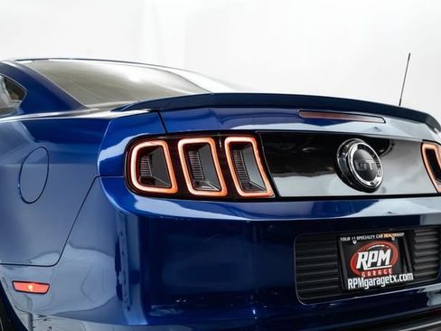 Used 2014 Ford Mustang GT RWD image 11