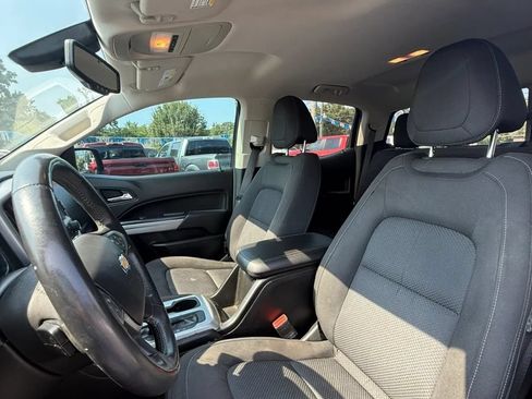 Used 2021 Chevrolet Colorado LT w/ LT Convenience Package RWD image 14