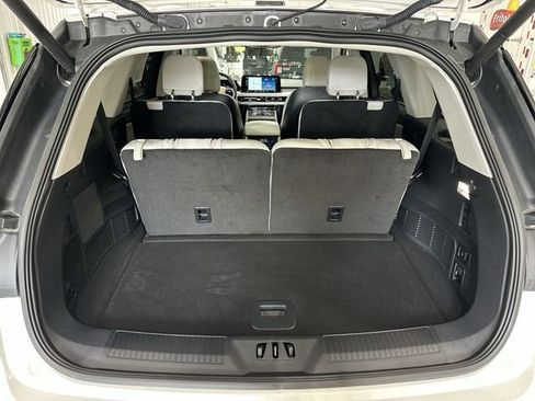 Used 2025 Lincoln Aviator AWD w/ Equipment Group 101A image 25