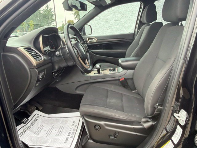 Used 2014 Jeep Grand Cherokee Laredo w/ 18" Wheel & 8.4" Radio Group AWD/4WD image 13