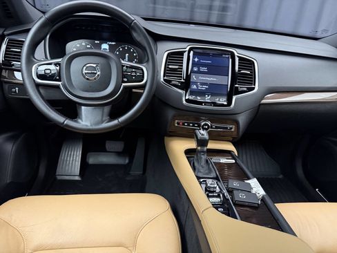 Used 2016 Volvo XC90 T6 Momentum w/ Momentum Plus Package image 20