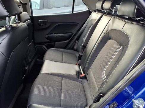 Certified 2024 Hyundai Venue Limited image 9
