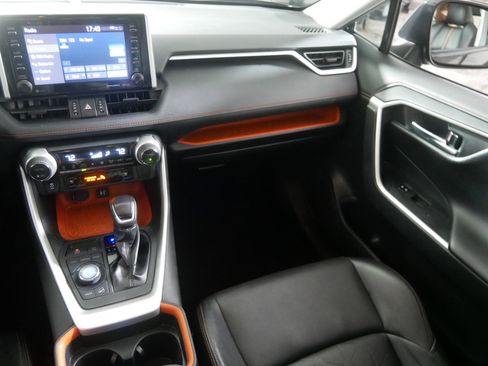 Used 2019 Toyota RAV4 Adventure w/ Cold Weather Package image 11