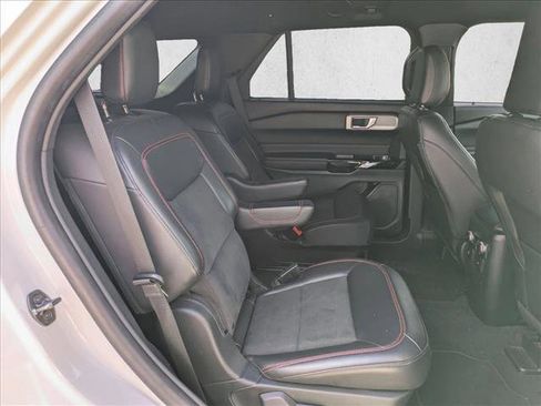 Used 2022 Ford Explorer ST-Line w/ Class IV Trailer Tow Package image 17