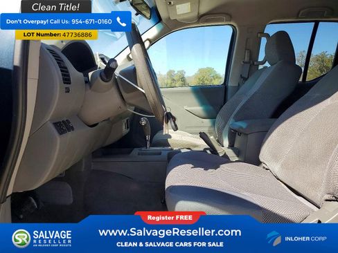 Used 2016 Nissan Frontier SV image 9