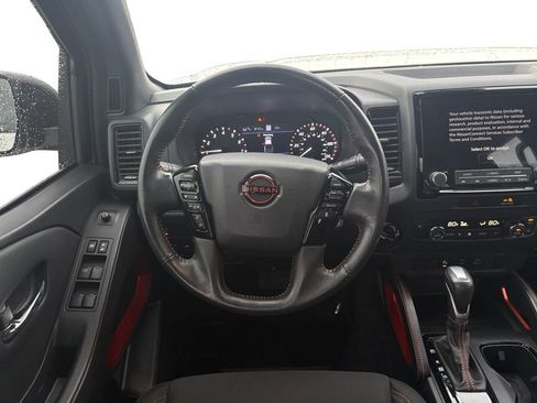 Used 2022 Nissan Frontier PRO-4X w/ Technology Package image 12