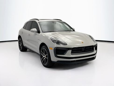 Used 2026 Porsche Macan AWD/4WD image 9
