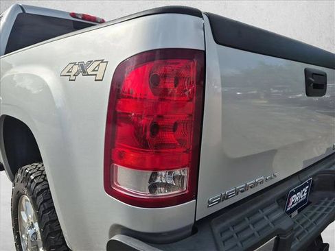 Used 2014 GMC Sierra 2500 SLT w/ SLT Convenience Package AWD/4WD image 15