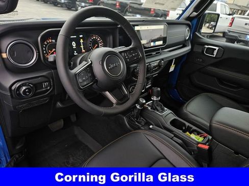 New 2025 Jeep Gladiator Sport image 26