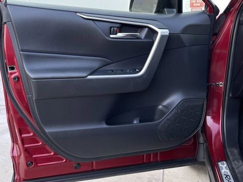 Used 2021 Toyota RAV4 XLE Premium w/ Carpet Mat Package (TMS) image 11