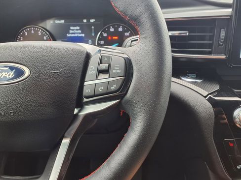 Used 2024 Ford Explorer ST-Line w/ Class IV Trailer Tow Package image 11