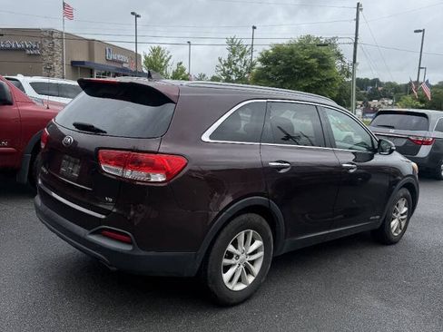 Used 2016 Kia Sorento LX AWD/4WD image 2