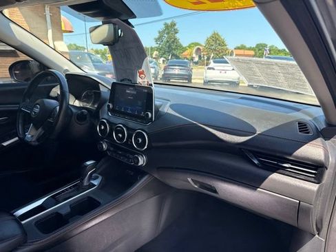 Used 2022 Nissan Sentra SR w/ Electronics Package FWD image 18