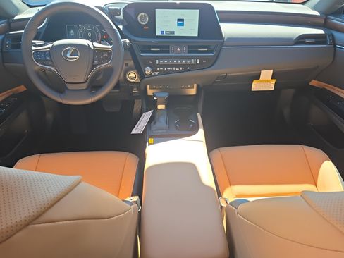 New 2025 Lexus ES 350 w/ Premium Package image 9