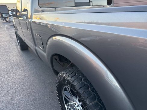 Used 2014 Ford F250 Lariat w/ Chrome Package image 28