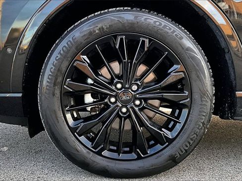 Used 2023 Ford Escape ST-Line Elite w/ Premium Technology Package image 9