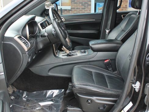 Used 2016 Jeep Grand Cherokee Limited w/ Trailer Tow Group IV image 14