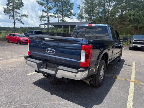 Used 2019 Ford F250 Lariat w/ Lariat Value Package RWD image 7
