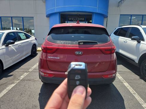 Used 2019 Kia Sportage LX AWD/4WD image 11
