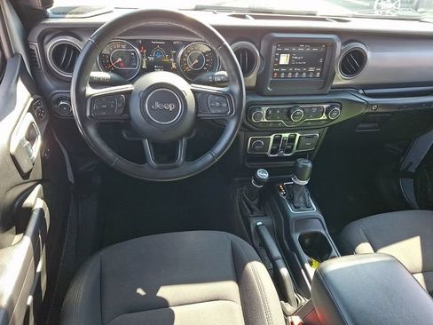Used 2022 Jeep Wrangler Unlimited Sport AWD/4WD image 12