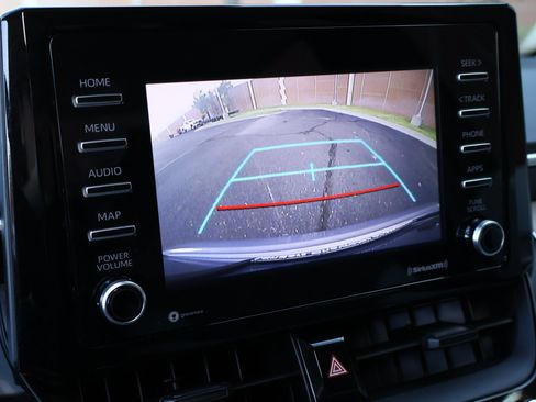 Used 2021 Toyota Corolla L FWD image 6