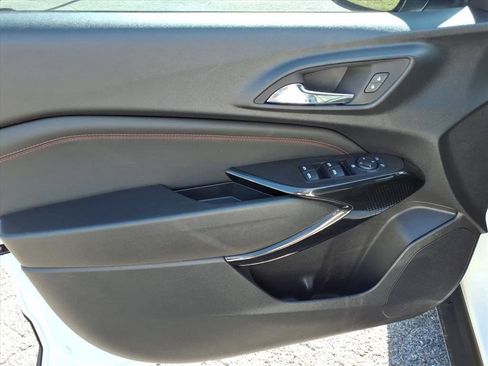 Used 2024 Chevrolet Trax RS w/ Driver Confidence Package image 21