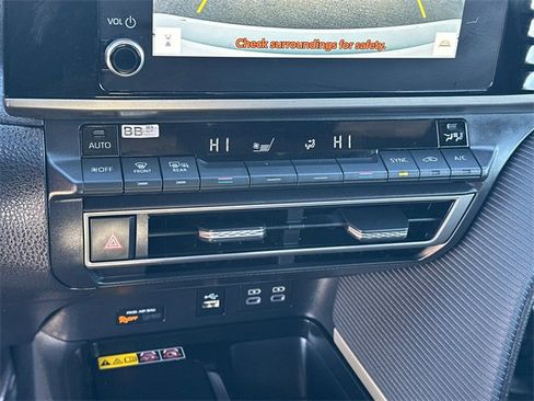 Certified 2025 Toyota Camry SE image 28